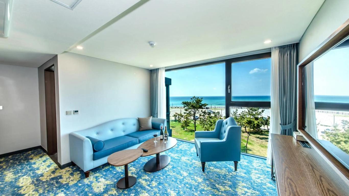 Jeju Marevo Beach Hotel