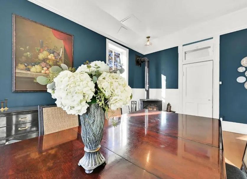 Dining room Photo