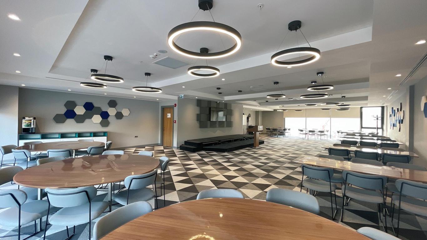 Holiday Inn Express Ankara - Airport By IHG
