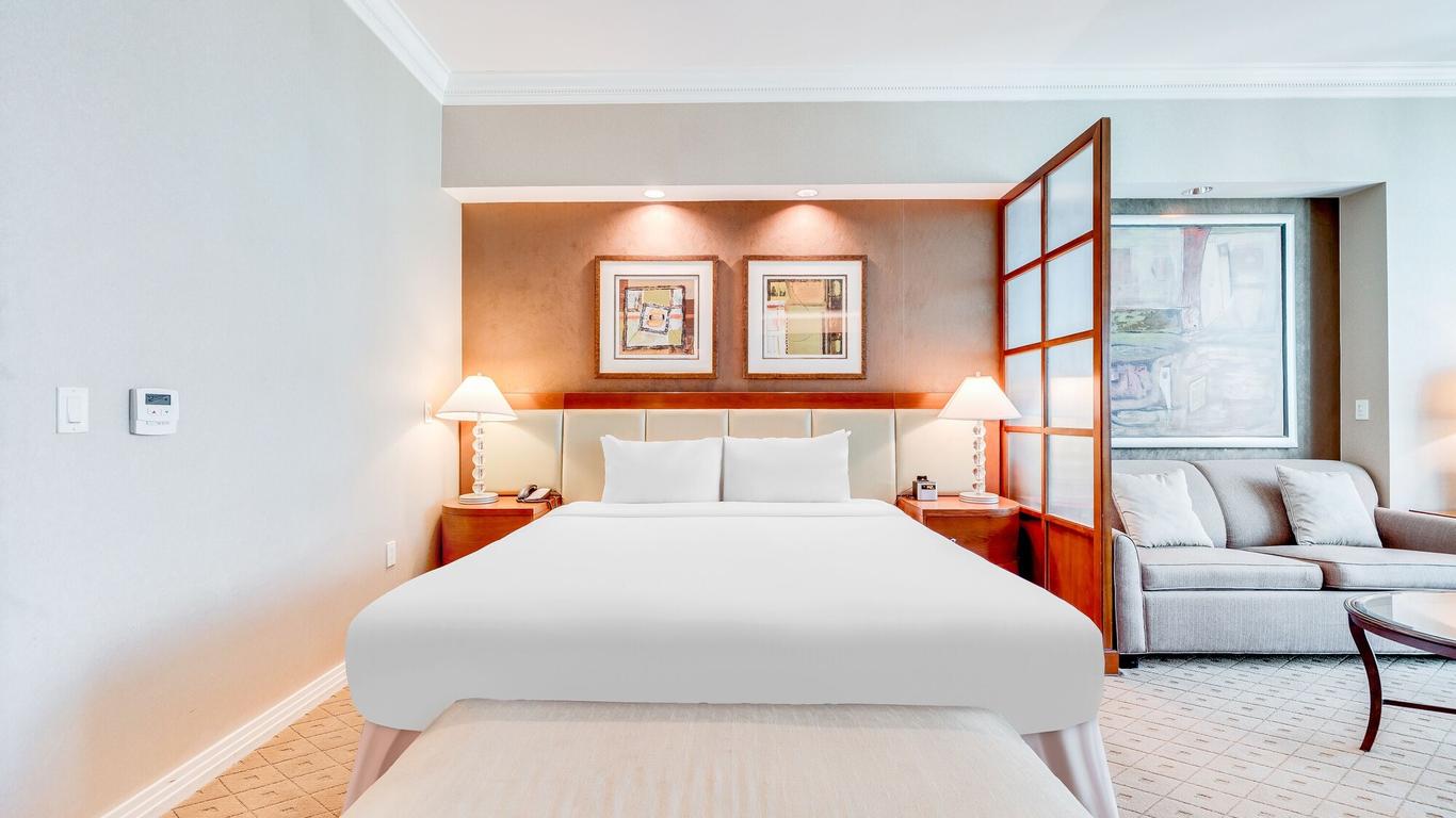 Jet Luxury at The Signature Condo Hotel