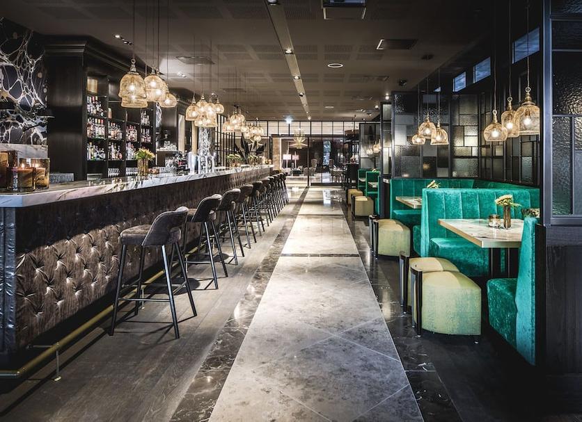 Bar Photo