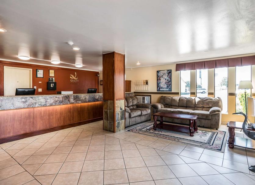 Front desk Photo