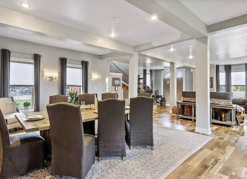 Dining room Photo