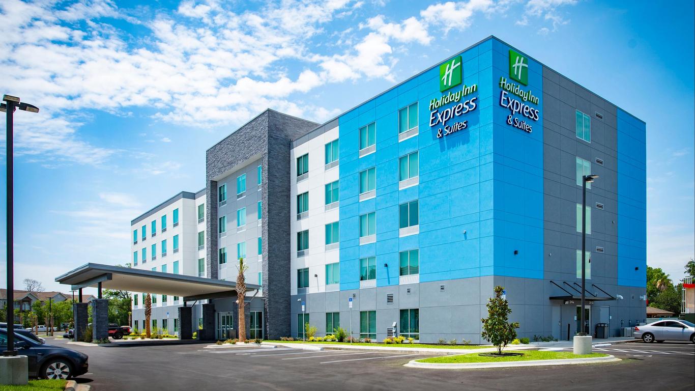 Holiday Inn Express & Suites Pensacola Airport North - I-10