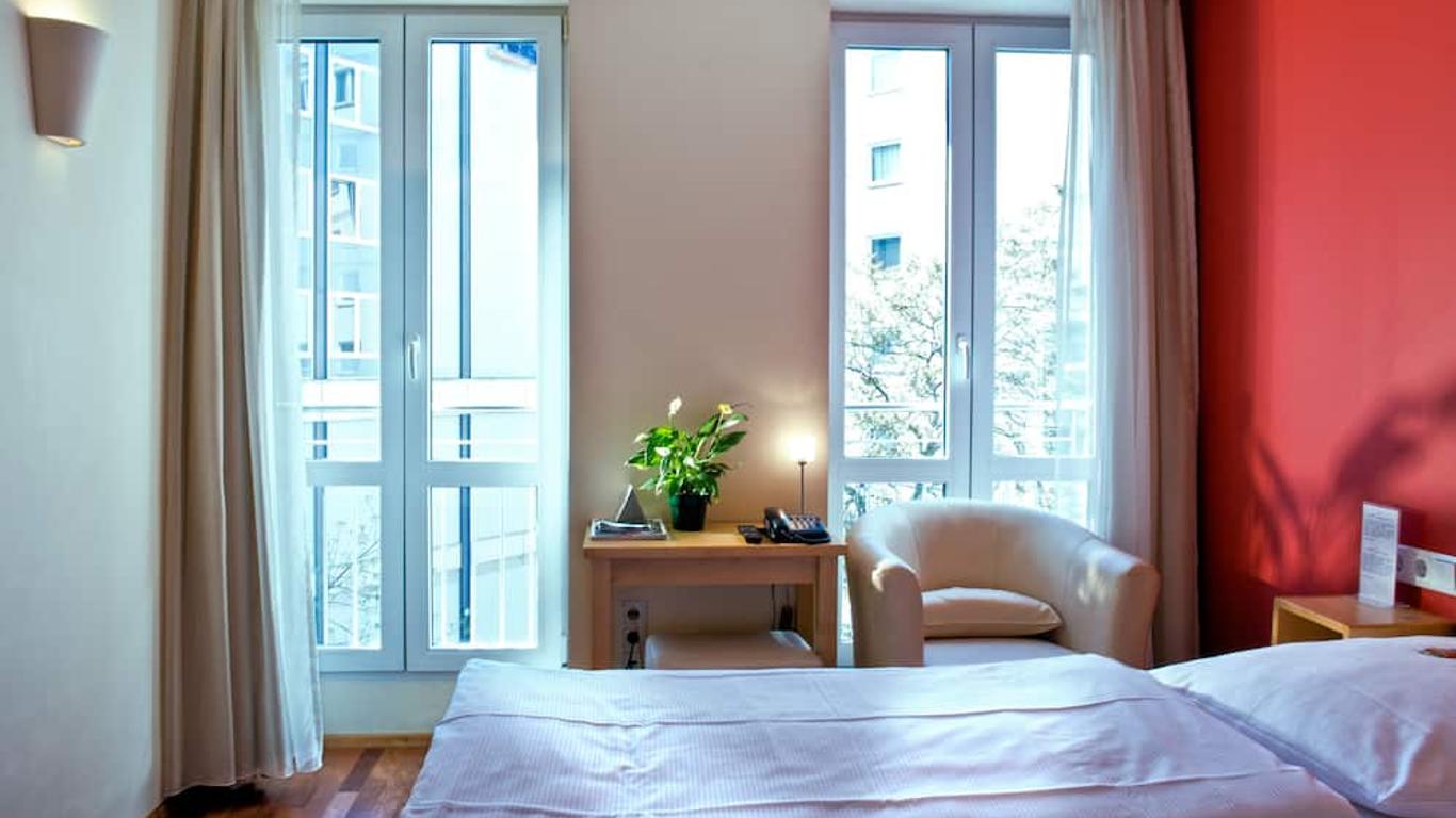 Town Hotel Wiesbaden - kleines Privathotel in Bestlage