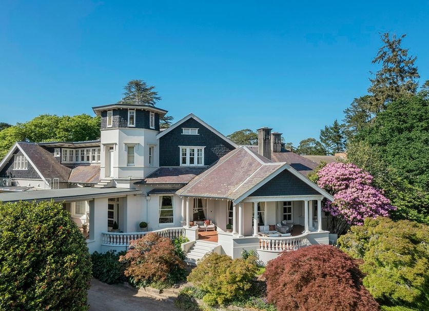 Milton Park Country House Hotel & Spa in Bowral, landscaped country house exterior with gardens