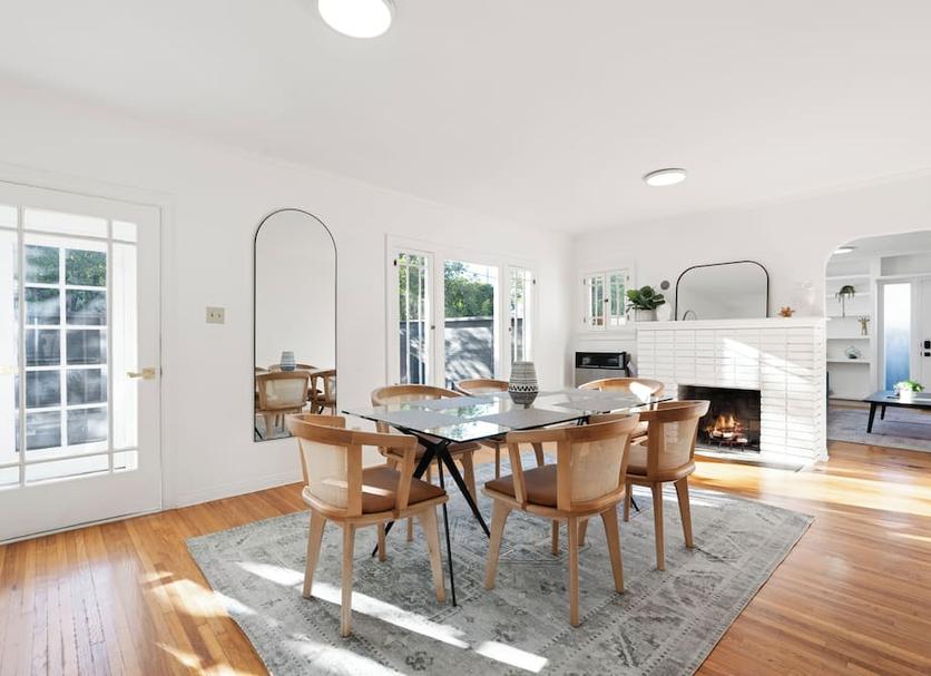 Dining room Photo