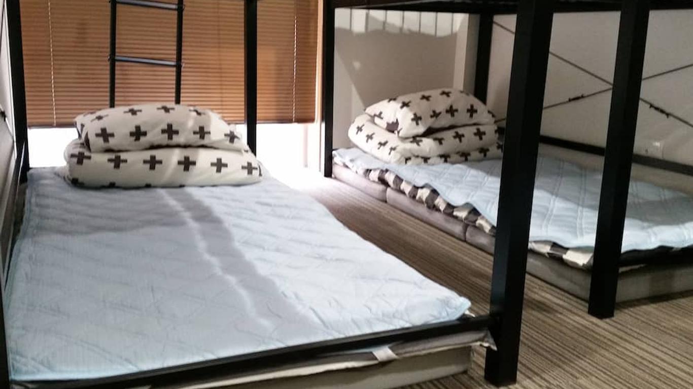 Dk House - Hostel