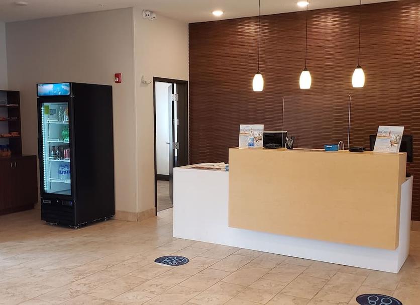 Front desk Photo