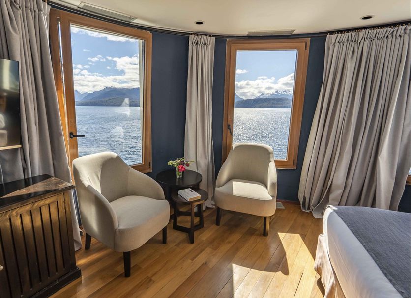 El Faro Boutique Hotel & Spa by DON room with lake view in Villa La Angostura