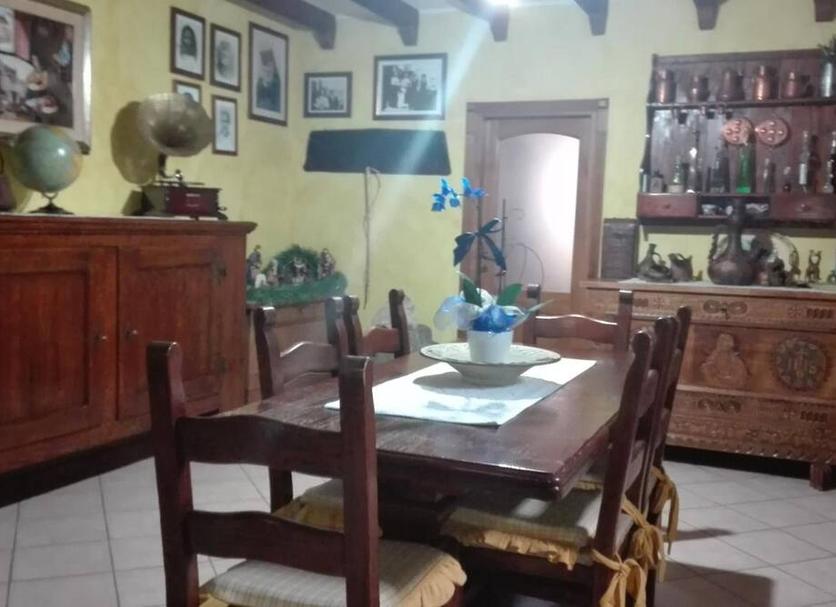 Dining room Photo