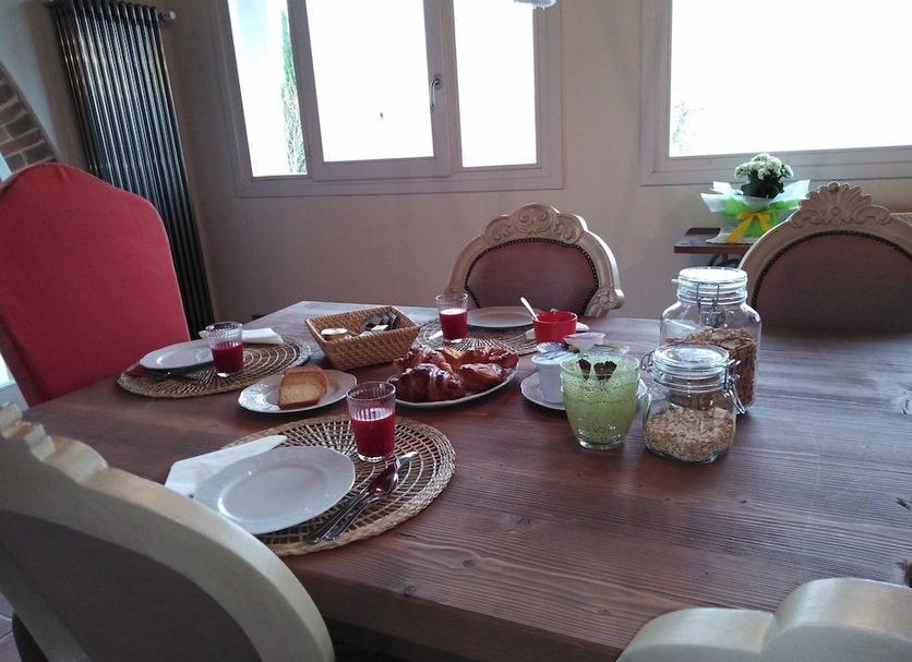 Dining room Photo