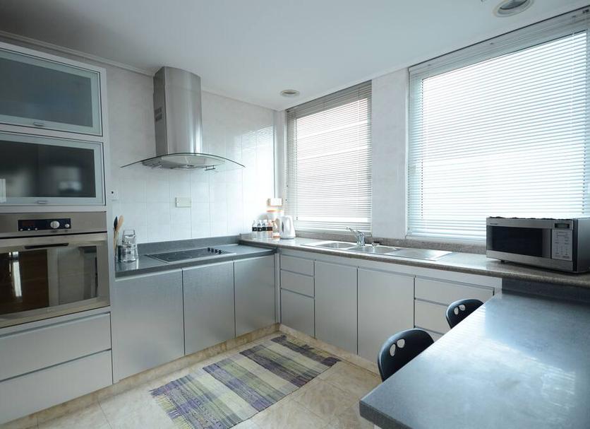 Kitchen Photo