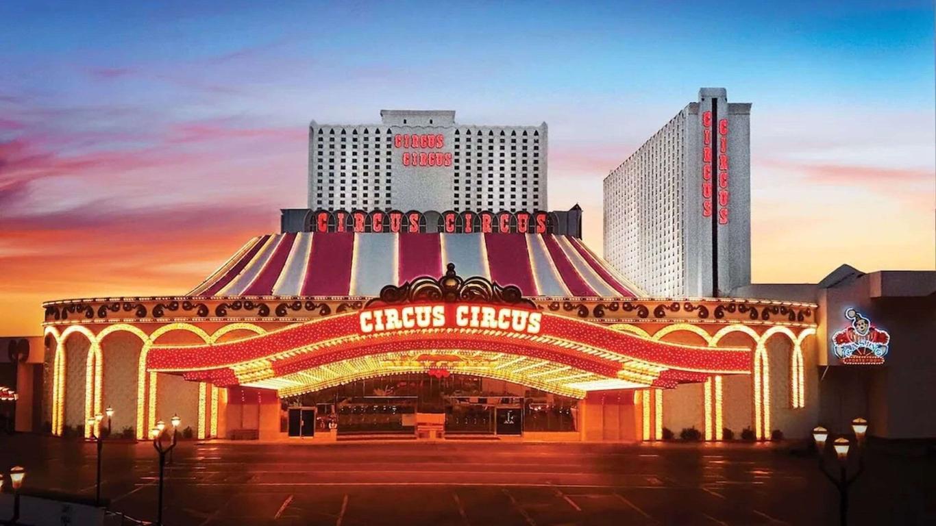 Circus Circus Hotel, Casino & Theme Park from $21. Las Vegas Hotel
