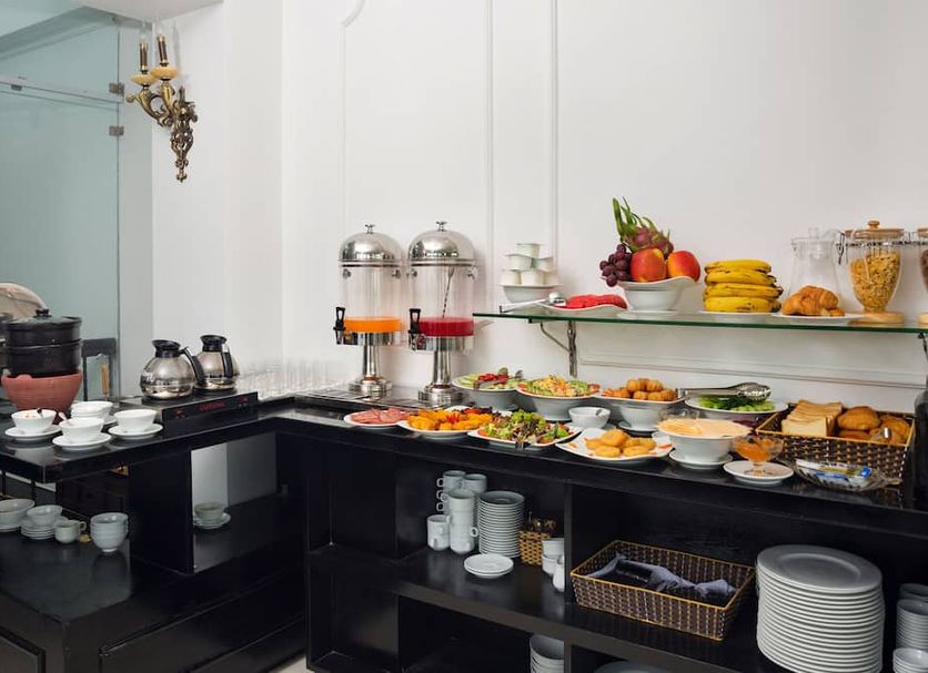 Buffet Photo