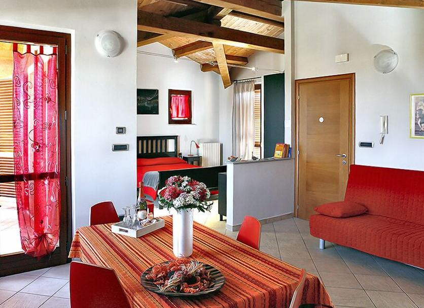 Dining room Photo