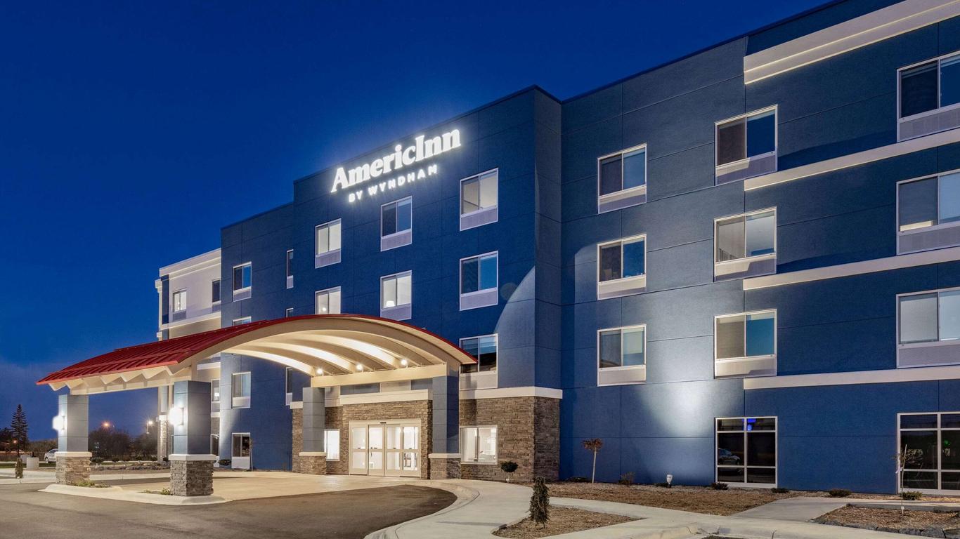 AmericInn by Wyndham International Falls