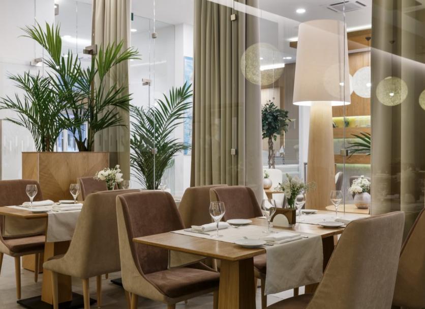 Restaurant Photo