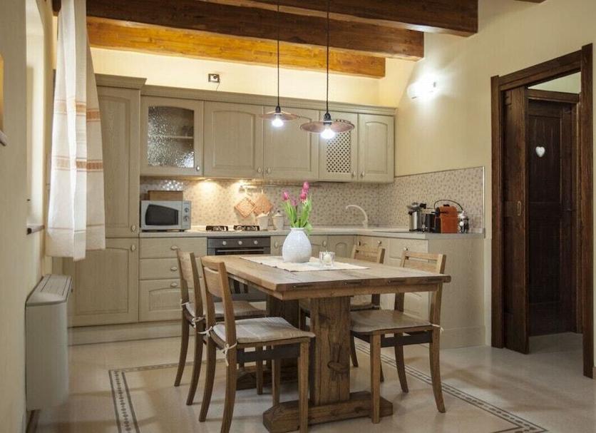 Kitchen Photo