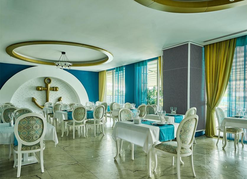 Restaurant Photo