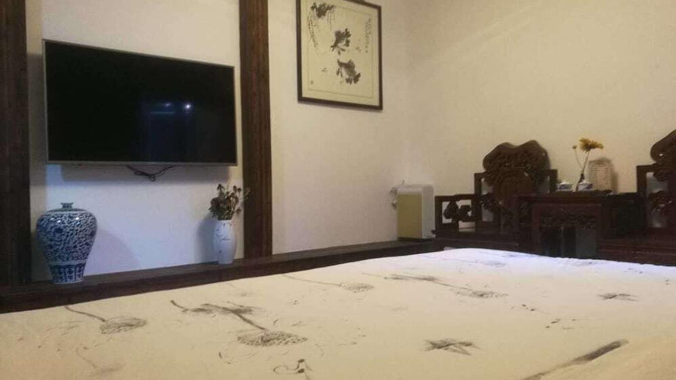 Yangzhou Manzhu Inn