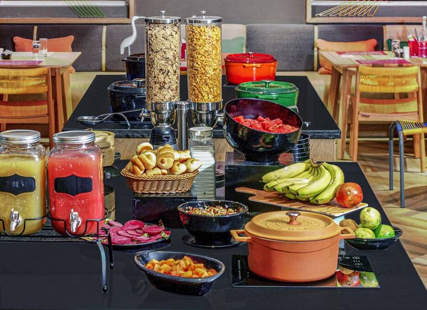 Buffet Photo