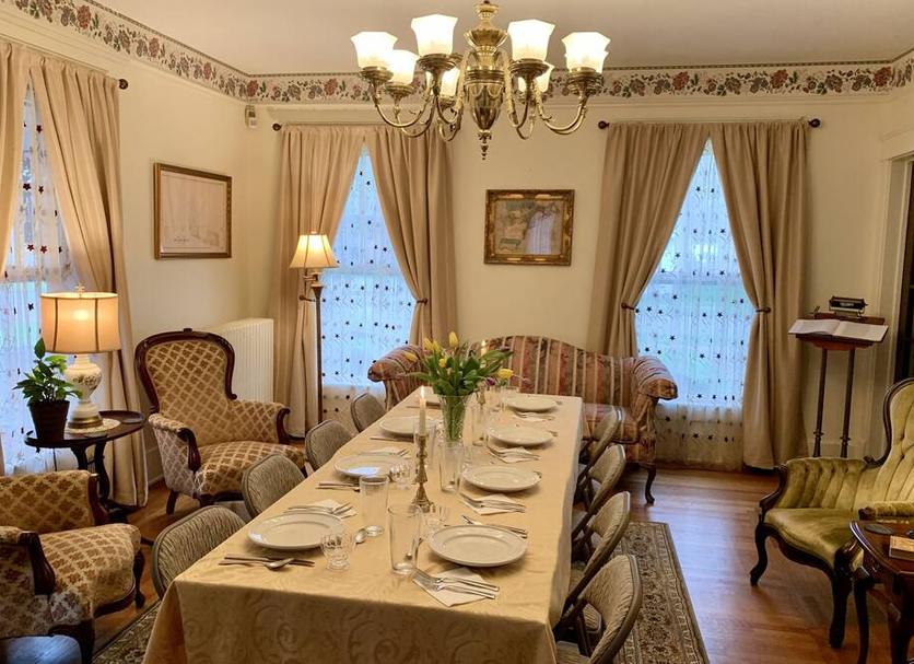 Dining room Photo