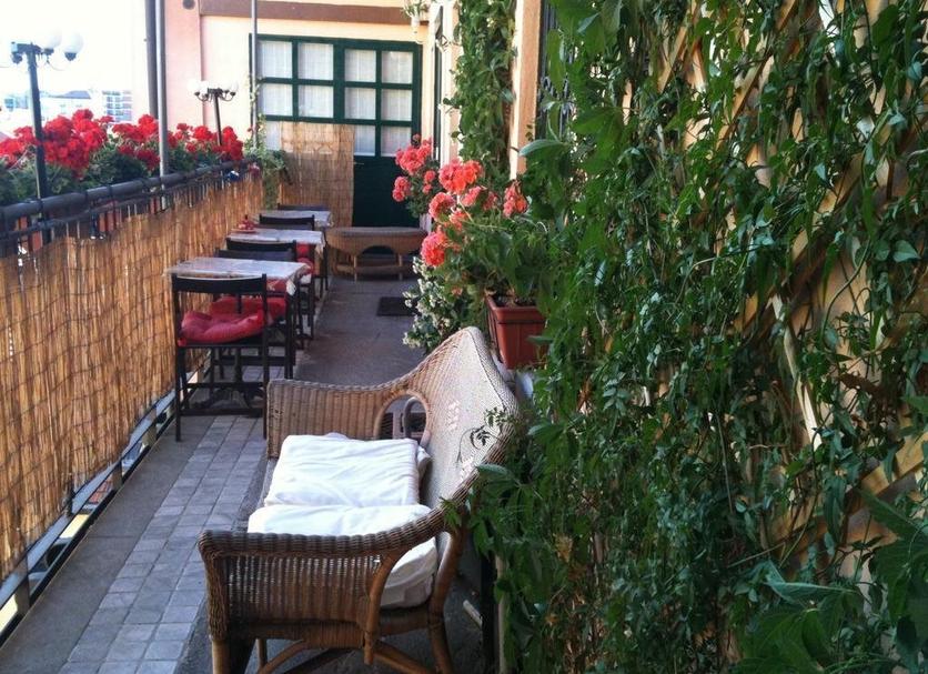 Patio Photo