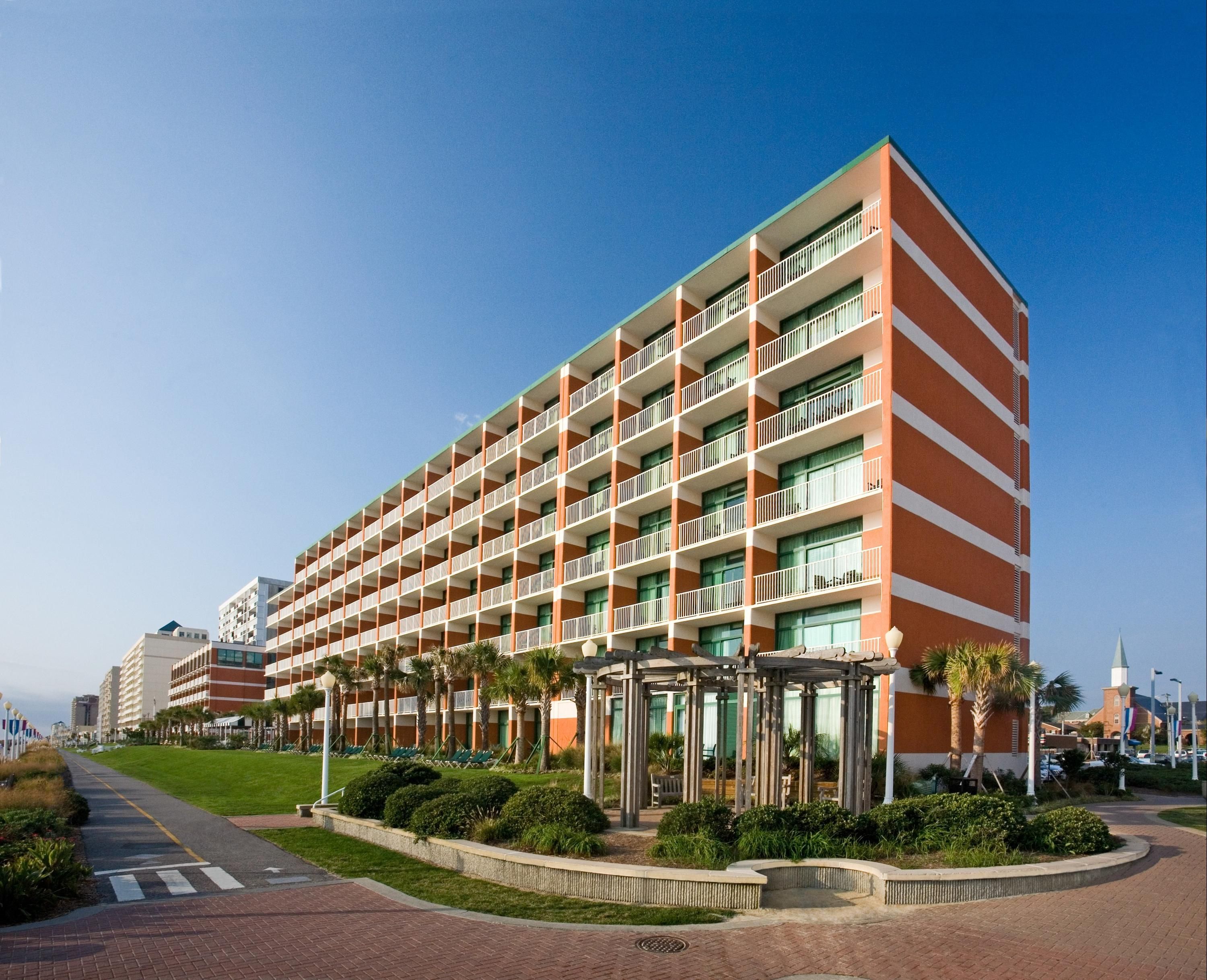 Holiday Inn Suites Virginia Beach North Beach An Ihg Hotel 178 Virginia Beach Hotel Deals Reviews Kayak