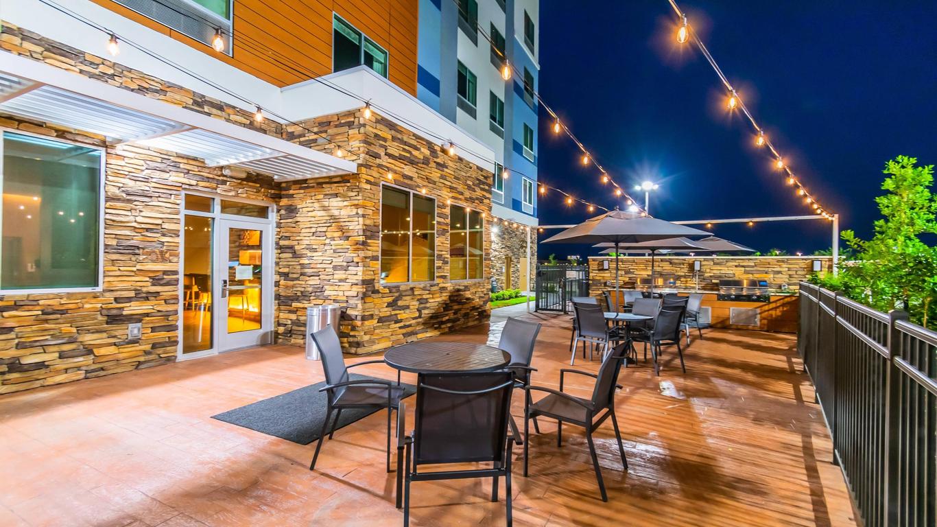 Fairfield Inn & Suites by Marriott Houston League City