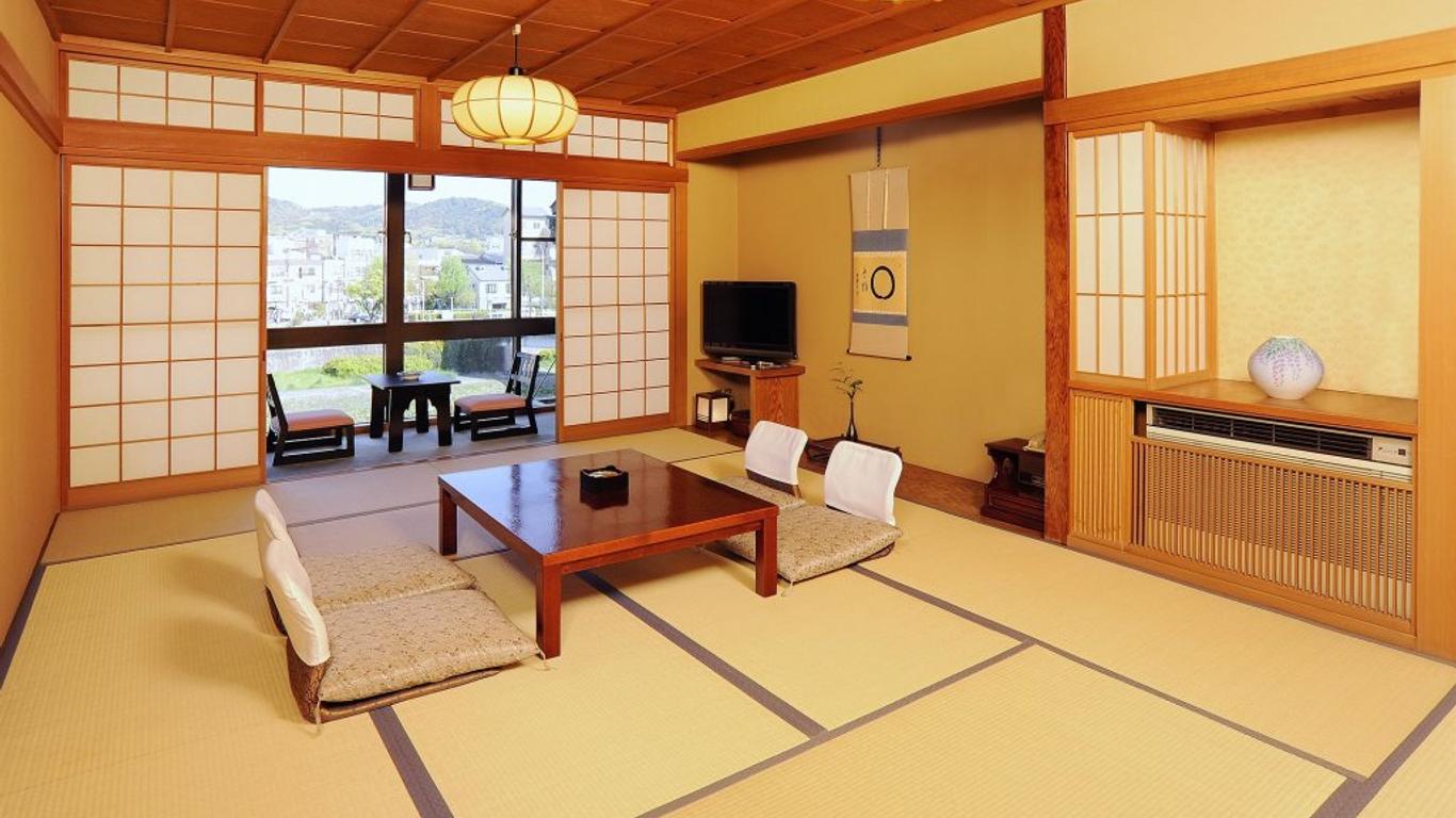 Tazuru