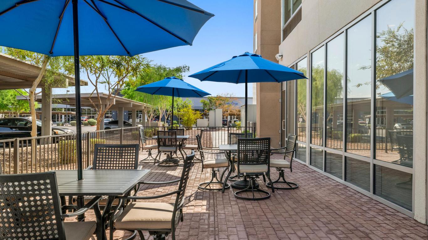 Holiday Inn Express & Suites Phoenix West - Tolleson