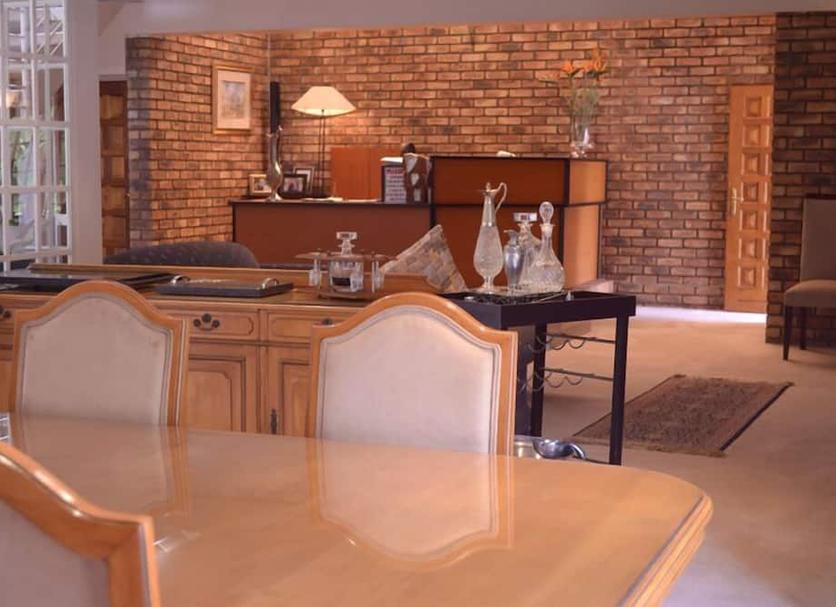 Dining room Photo