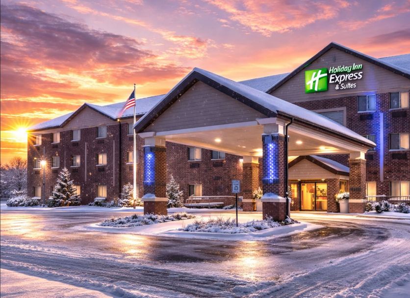 Holiday Inn Express & Suites St. Paul - Woodbury by IHG exterior with covered entrance at sunset