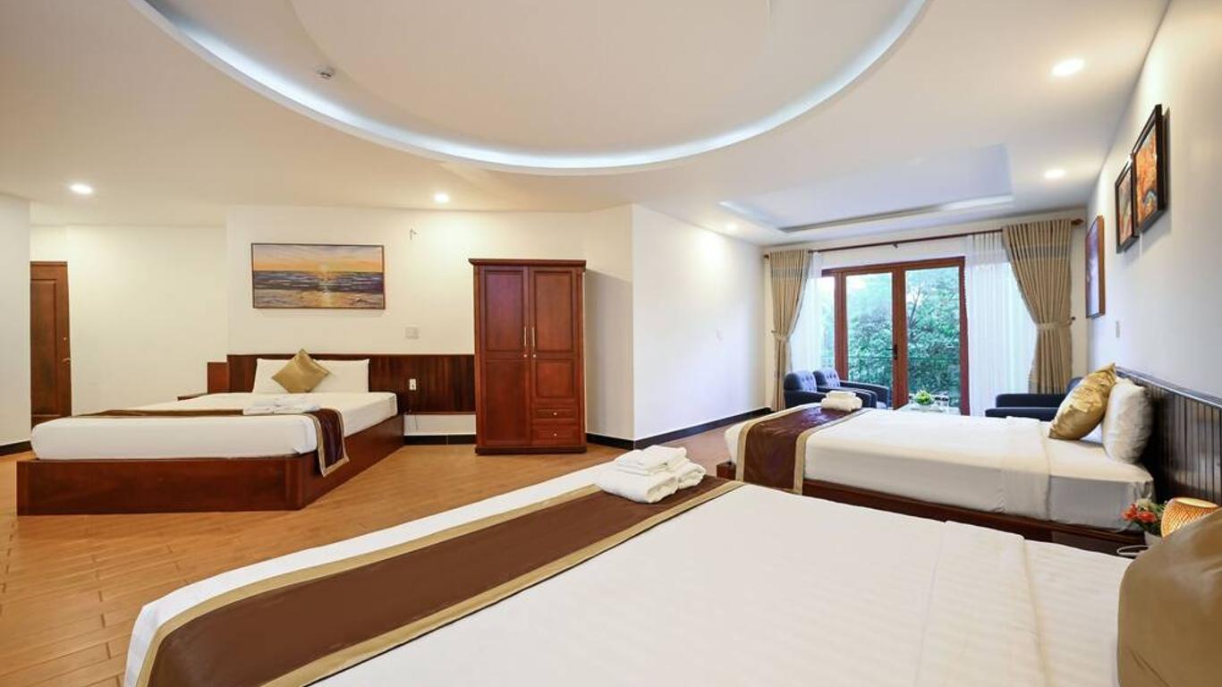 Ha Tien Xua Hotel & Resort