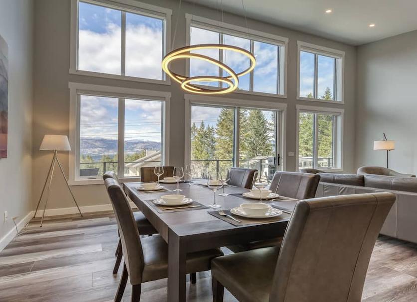 Dining room Photo