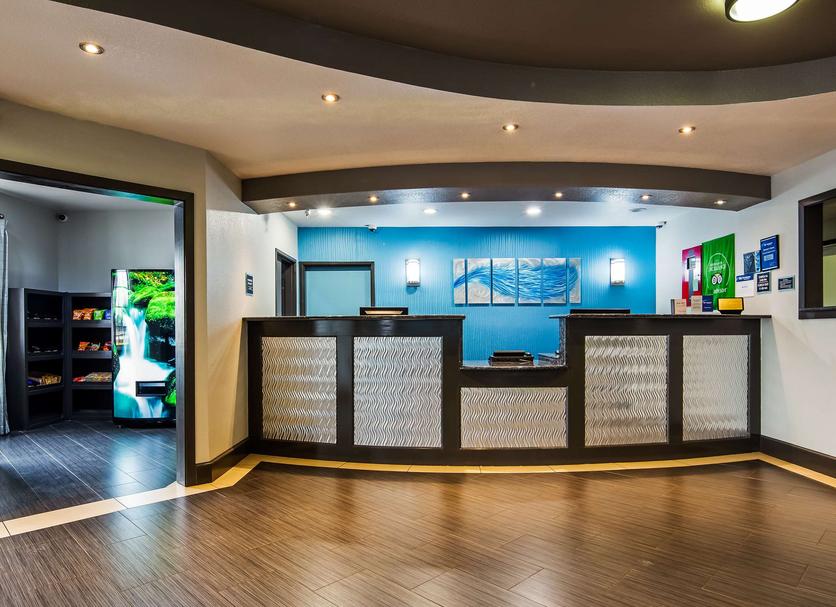 Front desk Photo