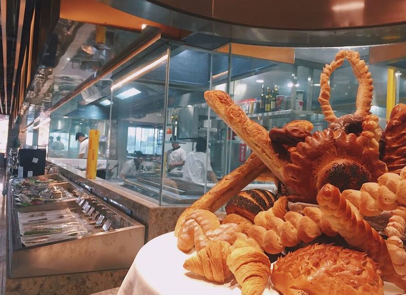 Buffet Photo