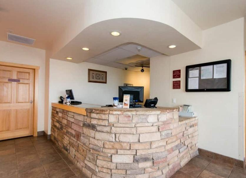 Front desk Photo