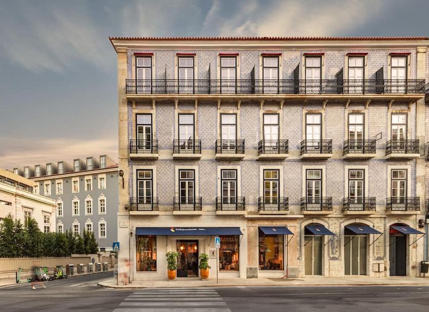 Building Photo