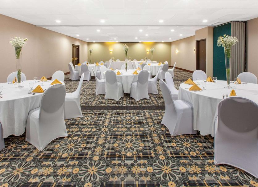 Banquet hall Photo