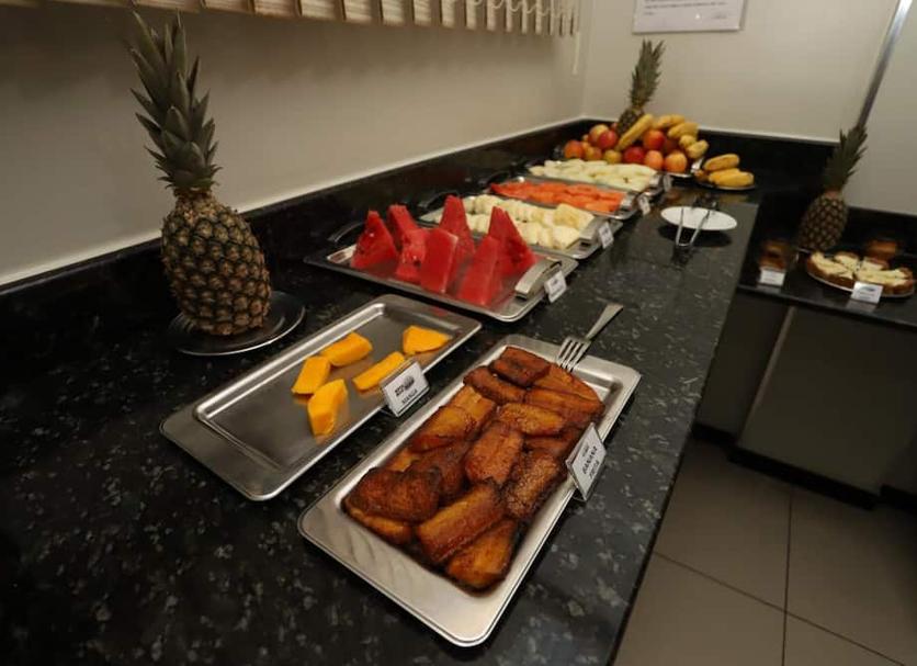 Buffet Photo