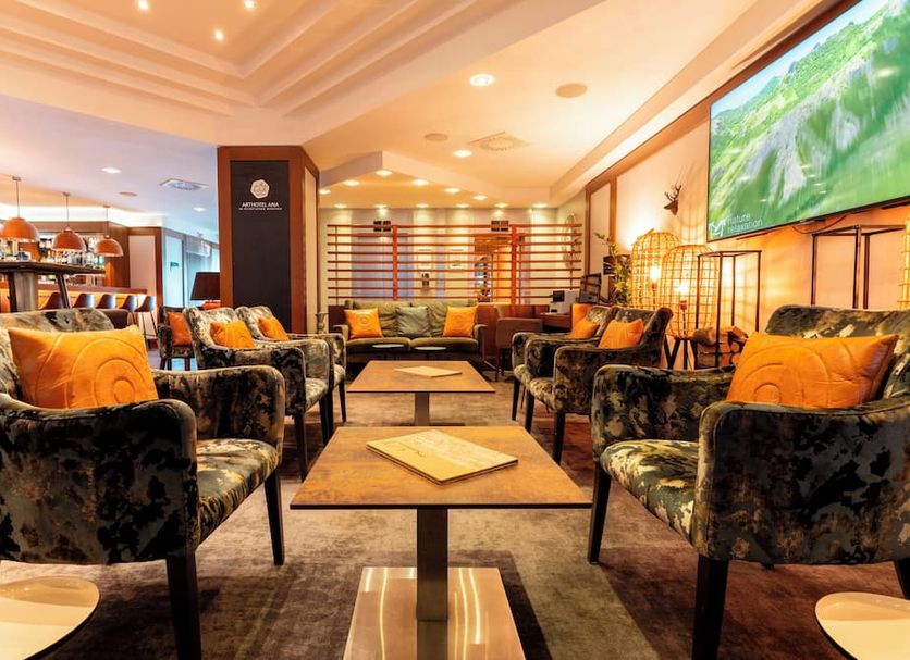 Lounge Photo
