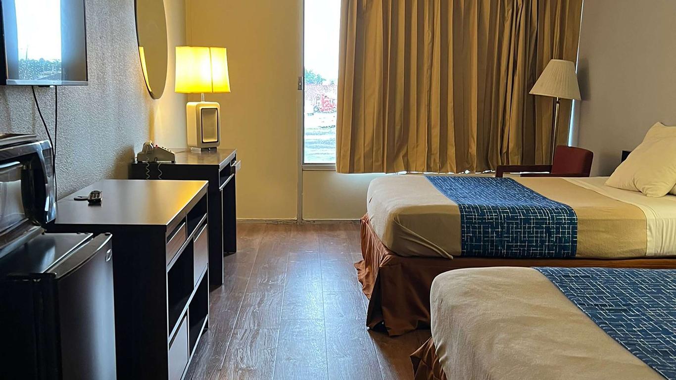 Travelodge by Wyndham Carlisle North