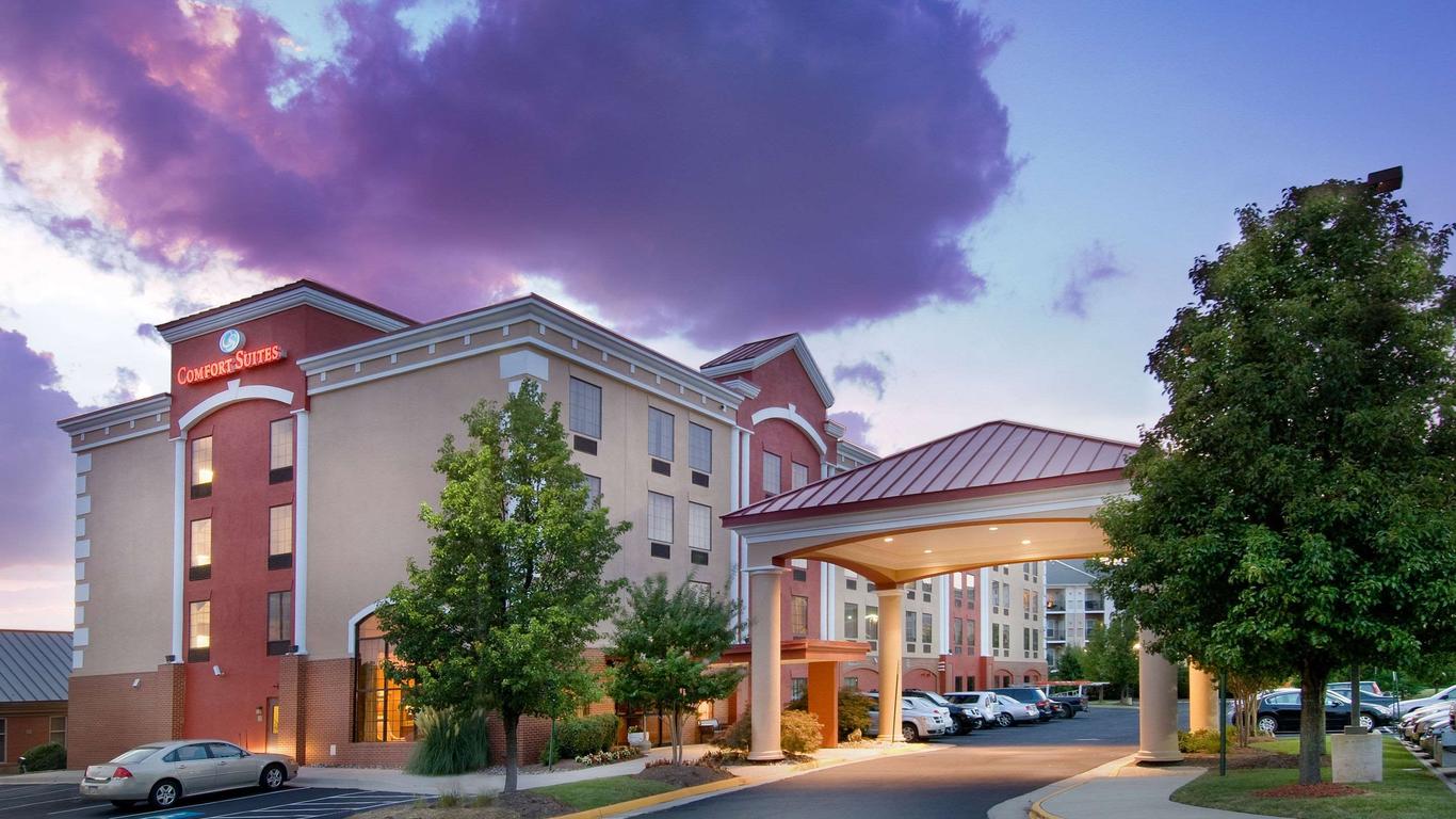Comfort Suites Dulles Airport 75 Chantilly Hotel Deals Reviews Kayak Comfort Suites Dulles Airport 75 Chantilly Hotel Deals Reviews Kayak