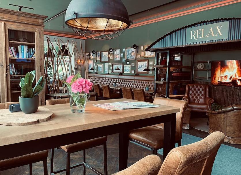 Restaurant Photo