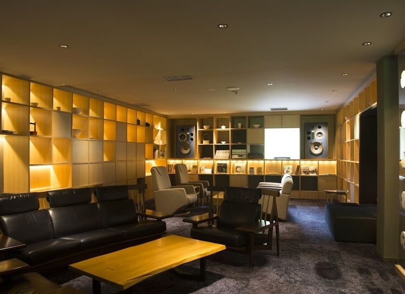 Lounge Photo
