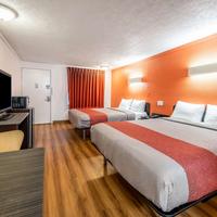 Motel 6 Mansfield, OH