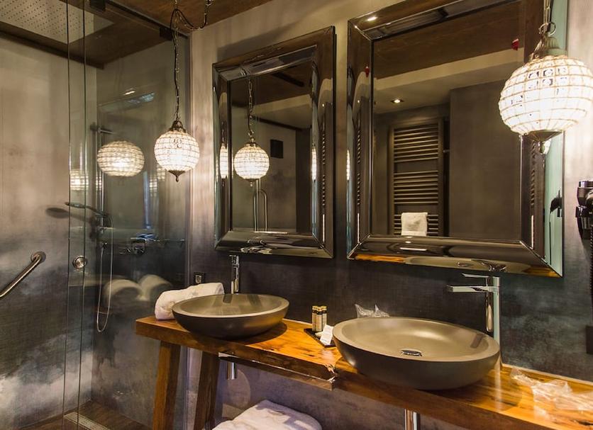 Bathroom Photo