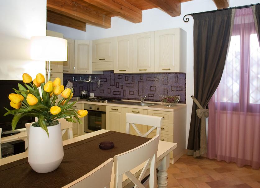 Kitchen Photo